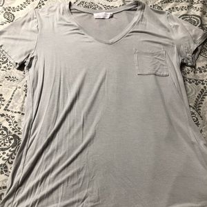 Flowy vneck tee